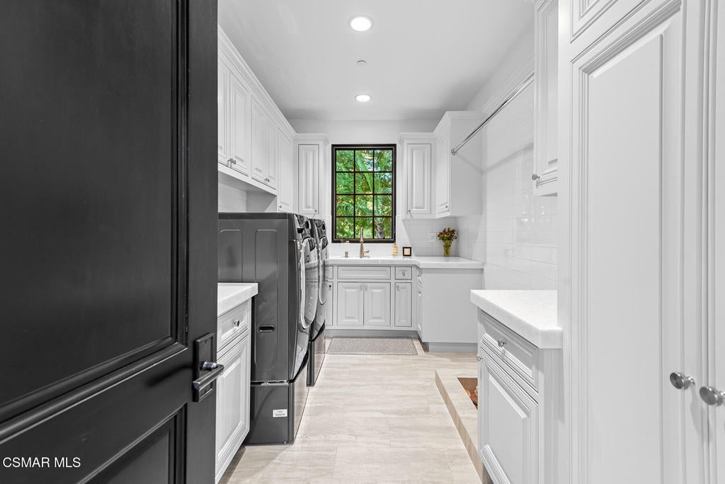 Westlake Village, California, 91362, United States, ,7 BathroomsBathrooms,Residential,Active,1824013