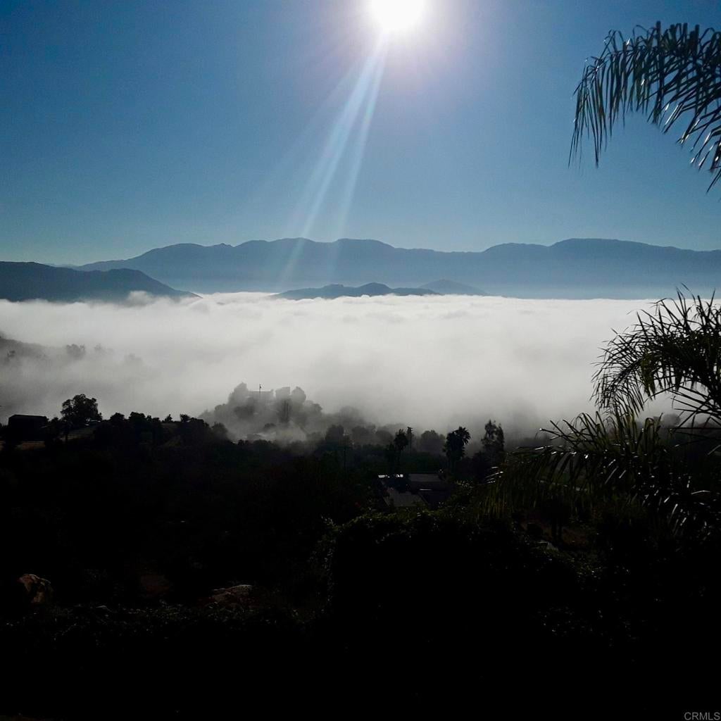 Fallbrook, California, 92028, United States, 3 Bedrooms Bedrooms, ,2 BathroomsBathrooms,Residential,Pending,1929395