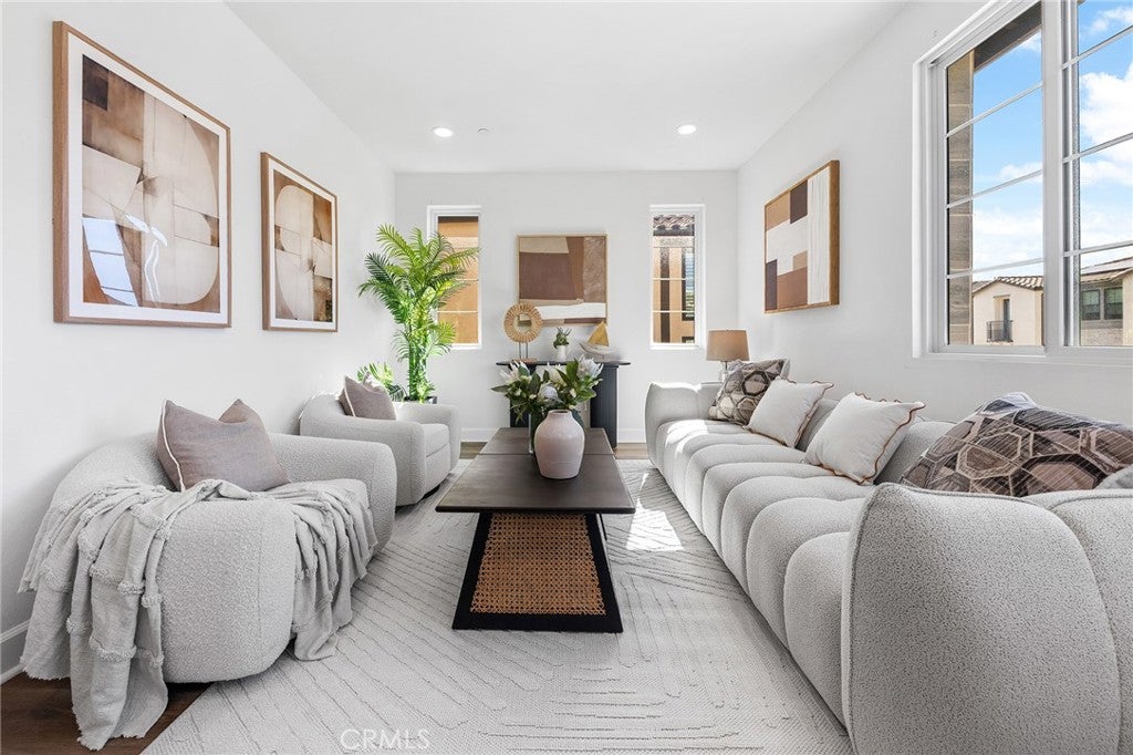 Lake Forest, California, 92630, United States, 5 Bedrooms Bedrooms, ,6 BathroomsBathrooms,Residential,Active,1801044