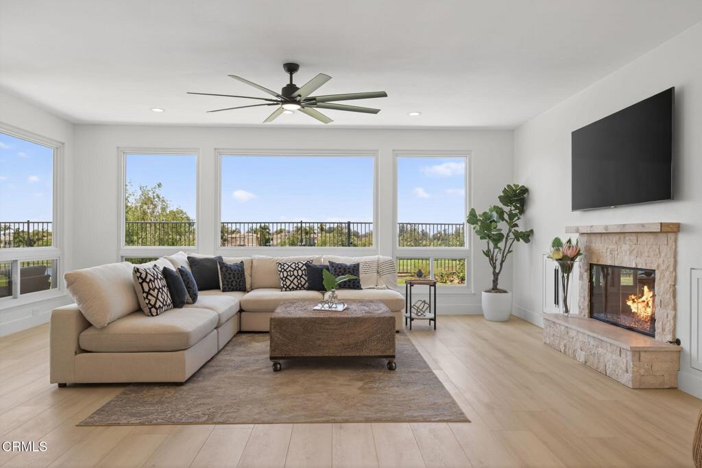 Camarillo, California, 93010, United States, 5 Bedrooms Bedrooms, ,5 BathroomsBathrooms,Residential,Active,1914809