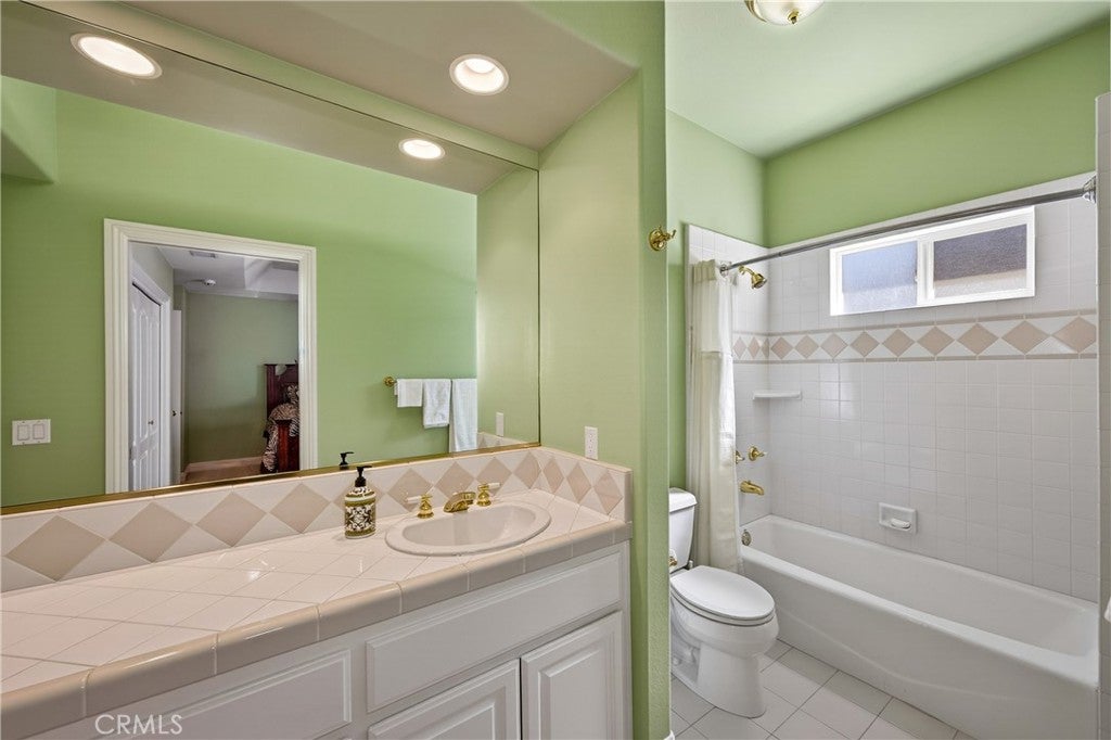 Redlands, California, 92373, United States, 4 Bedrooms Bedrooms, ,4 BathroomsBathrooms,Residential,Active,2022325