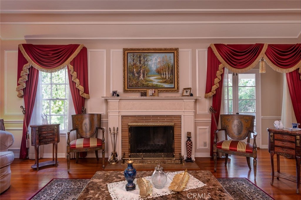 Glendale, California, 91207, United States, 4 Bedrooms Bedrooms, ,4 BathroomsBathrooms,Residential,Active,1945087