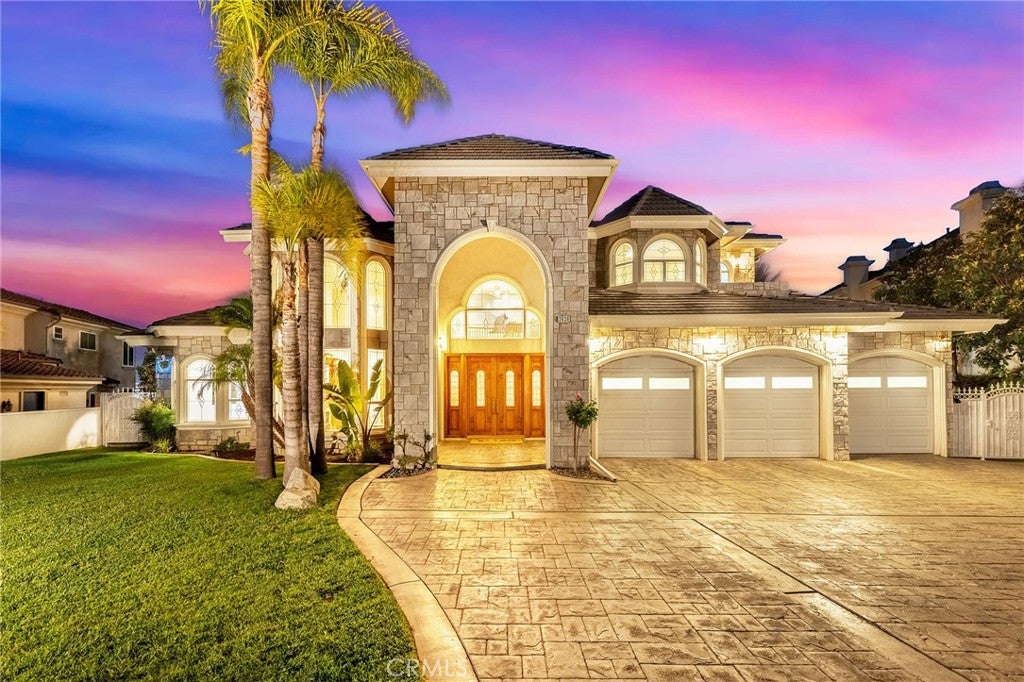 Chino Hills, California, 91709, United States, 5 Bedrooms Bedrooms, ,6 BathroomsBathrooms,Residential,Active,1986872