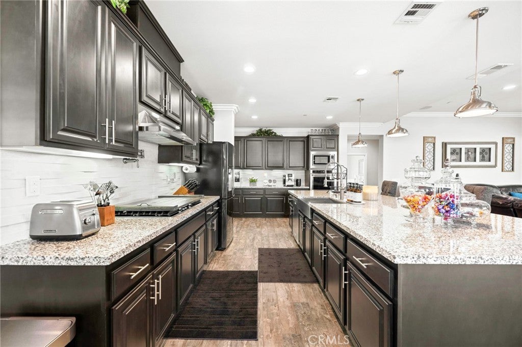 Riverside, California, 92504, United States, 6 Bedrooms Bedrooms, ,4 BathroomsBathrooms,Residential,Active,1943798