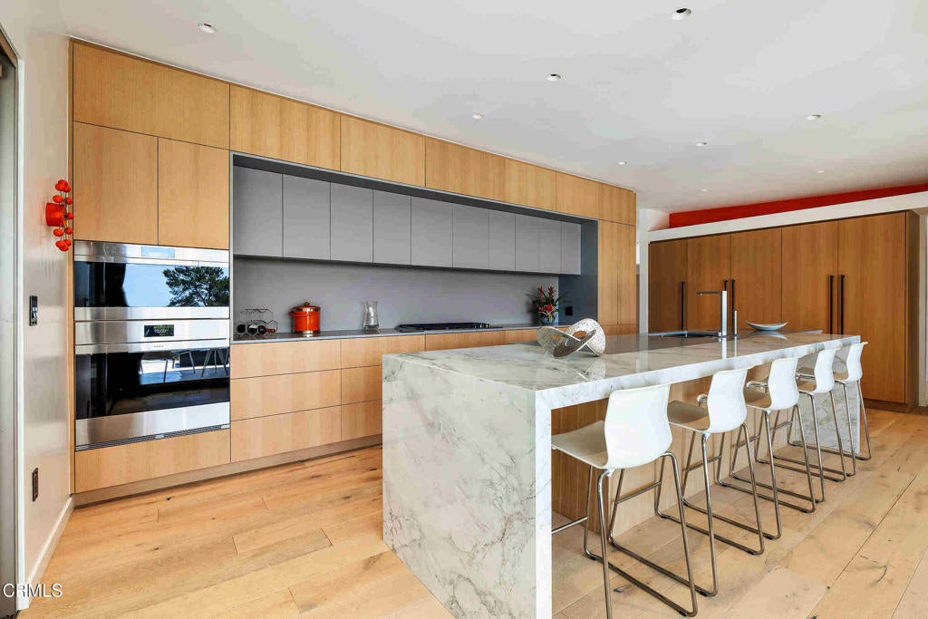 Pasadena, California, 91107, United States, 5 Bedrooms Bedrooms, ,5 BathroomsBathrooms,Residential,Active,1941341