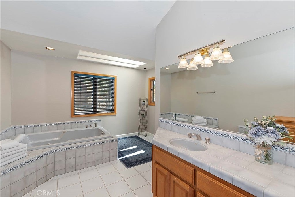 Big Bear City, California, 92314, United States, 4 Bedrooms Bedrooms, ,5 BathroomsBathrooms,Residential,Active,2006763