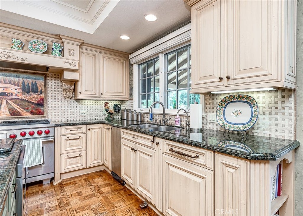 Fullerton, California, 92835, United States, 4 Bedrooms Bedrooms, ,3 BathroomsBathrooms,Residential,Active,1894565