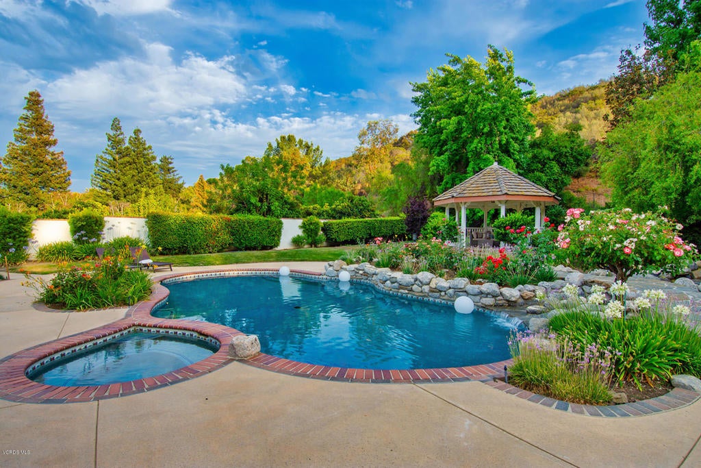 Agoura Hills, California, 91301, United States, 5 Bedrooms Bedrooms, ,5 BathroomsBathrooms,Residential,Active,2012898