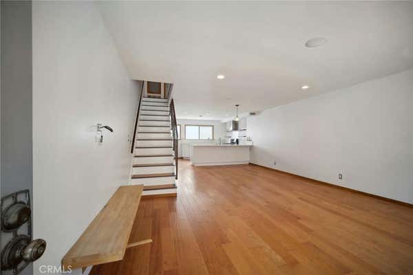 12711 MITCHELL AVE APT 3, LOS ANGELES, CA 90066, photo 3 of 39