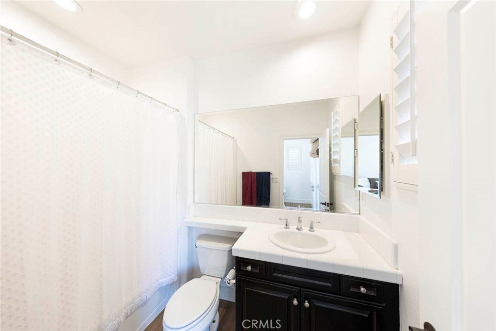 San Clemente, California, 92673, United States, 6 Bedrooms Bedrooms, ,5 BathroomsBathrooms,Residential,Active,1922275