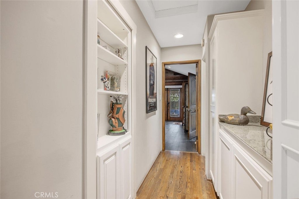 North Hollywood, California, 91602, United States, 4 Bedrooms Bedrooms, ,2 BathroomsBathrooms,Residential,Active,1954309