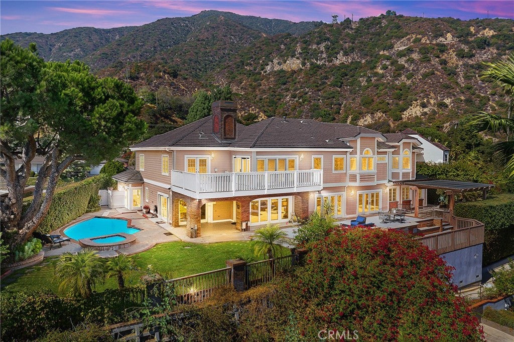 Arcadia, California, 91006, United States, 7 Bedrooms Bedrooms, ,8 BathroomsBathrooms,Residential,Active,1914824