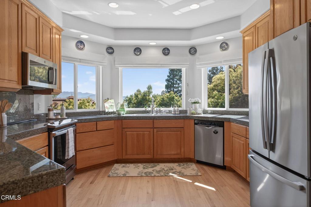 Camarillo, California, 93010, United States, 4 Bedrooms Bedrooms, ,3 BathroomsBathrooms,Residential,Active,2027321