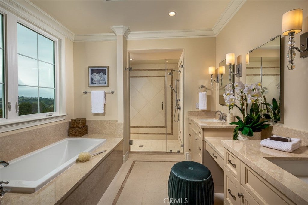 Diamond Bar, California, 91765, United States, 6 Bedrooms Bedrooms, ,7 BathroomsBathrooms,Residential,Active,1898223