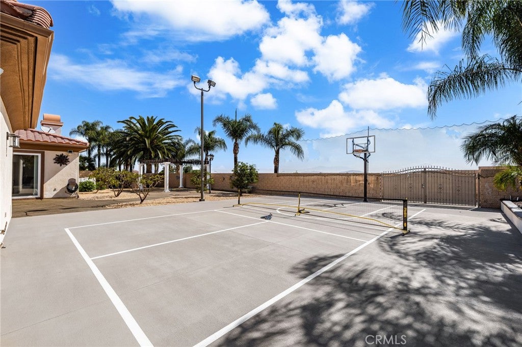 Corona, California, 92881, United States, 4 Bedrooms Bedrooms, ,5 BathroomsBathrooms,Residential,Active,1810439