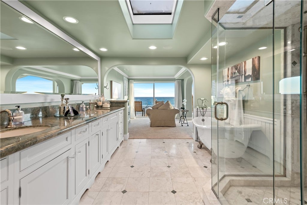 Oxnard, California, 93035, United States, ,4 BathroomsBathrooms,Residential,Active,1839447