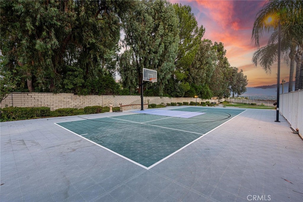 Santa Clarita, California, 91350, United States, 6 Bedrooms Bedrooms, ,5 BathroomsBathrooms,Residential,Active,2006901