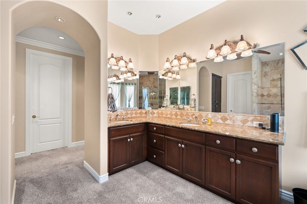 Corona, California, 92881, United States, 4 Bedrooms Bedrooms, ,5 BathroomsBathrooms,Residential,Active,1810439