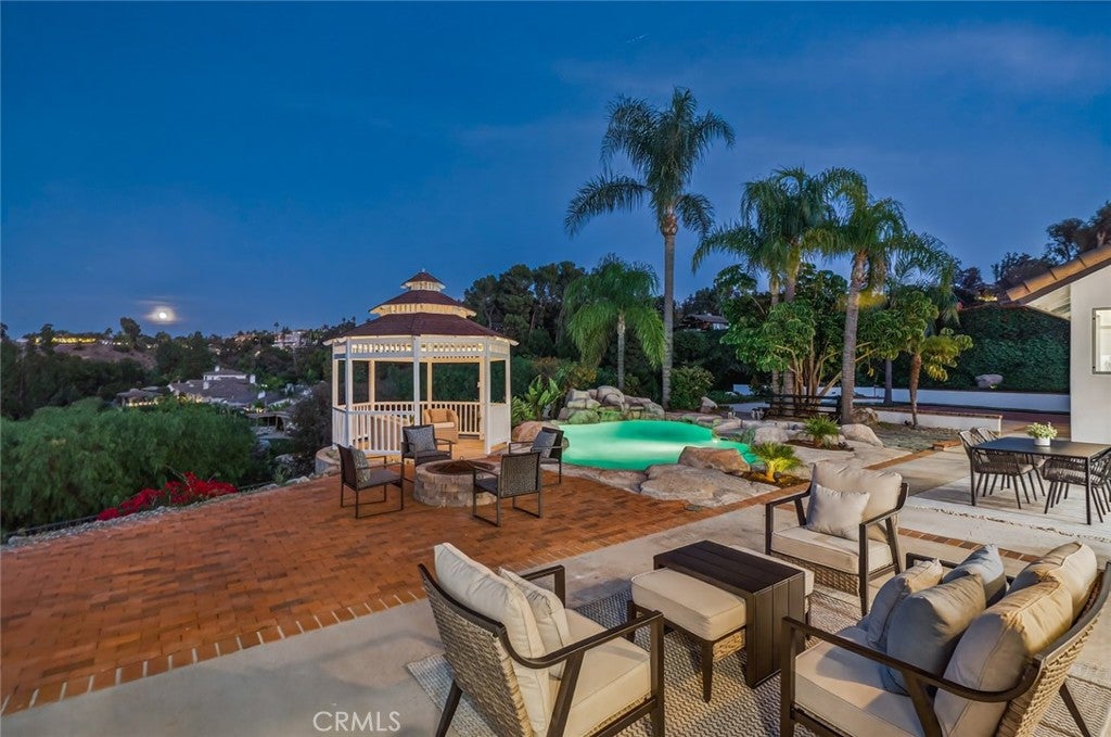 Anaheim, California, 92807, United States, 4 Bedrooms Bedrooms, ,3 BathroomsBathrooms,Residential,Active,1990042