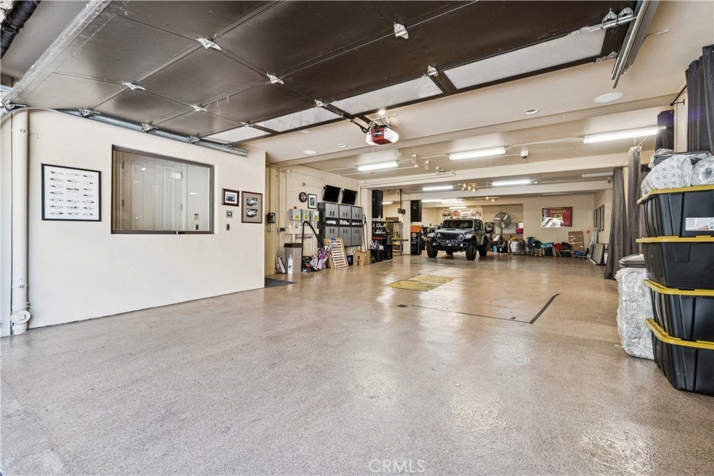 Valencia, California, 91381, United States, 7 Bedrooms Bedrooms, ,10 BathroomsBathrooms,Residential,Active,1959930