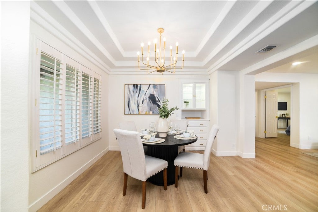 La Verne, California, 91750, United States, 3 Bedrooms Bedrooms, ,2 BathroomsBathrooms,Residential,Active,1998586