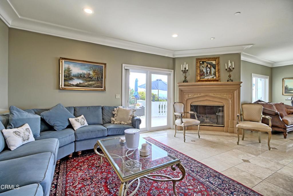 Ventura, California, 93003, United States, 4 Bedrooms Bedrooms, ,5 BathroomsBathrooms,Residential,Active,1944269