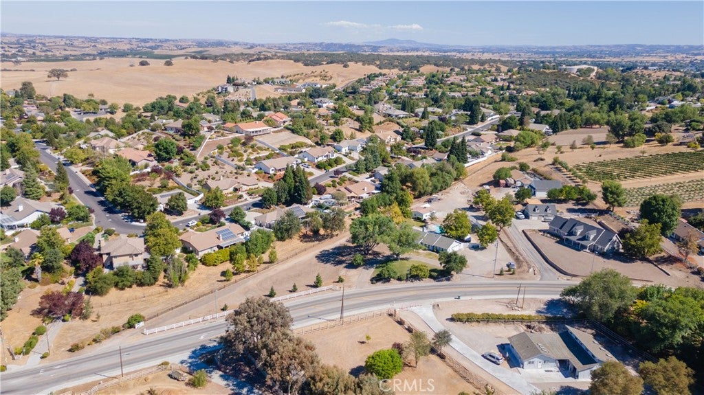 Paso Robles, California, 93446, United States, 4 Bedrooms Bedrooms, ,2 BathroomsBathrooms,Residential,Active,1929671