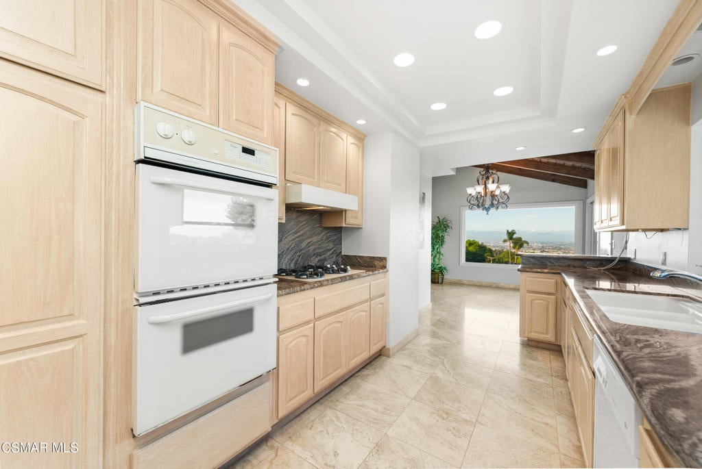 Rolling Hills Estates, California, 90274, United States, 5 Bedrooms Bedrooms, ,3 BathroomsBathrooms,Residential,Active,1944461