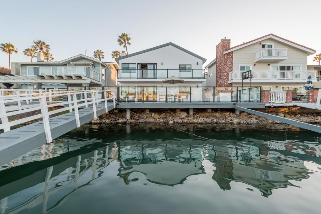 Ventura, California, 93001, United States, 3 Bedrooms Bedrooms, ,3 BathroomsBathrooms,Residential,Contingent,1944076