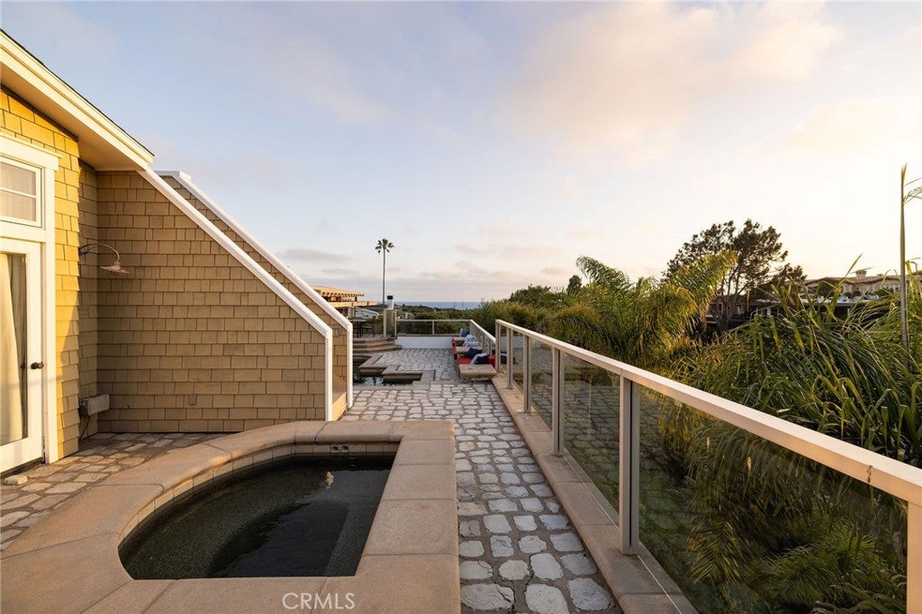 Corona Del Mar, California, 92625, United States, 4 Bedrooms Bedrooms, ,3 BathroomsBathrooms,Residential,Active,1871240