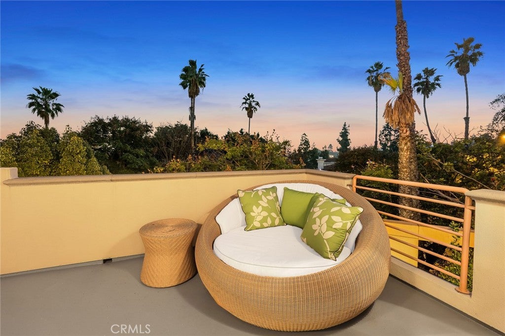 South Pasadena, California, 91030, United States, 4 Bedrooms Bedrooms, ,5 BathroomsBathrooms,Residential,Active,1968417