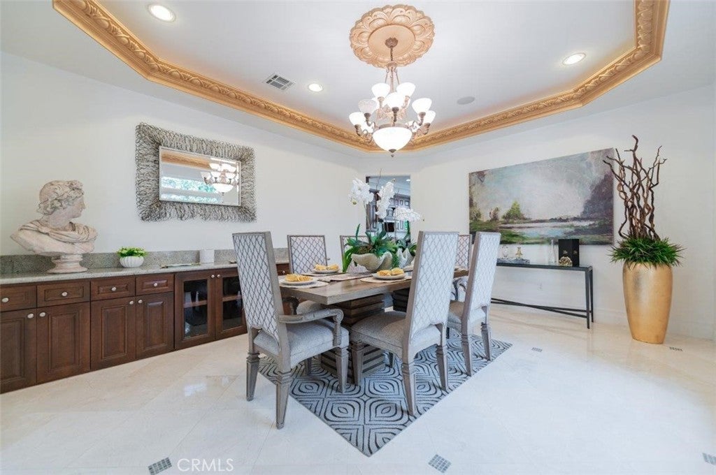 Pasadena, California, 91107, United States, 6 Bedrooms Bedrooms, ,5 BathroomsBathrooms,Residential,Active,1914920