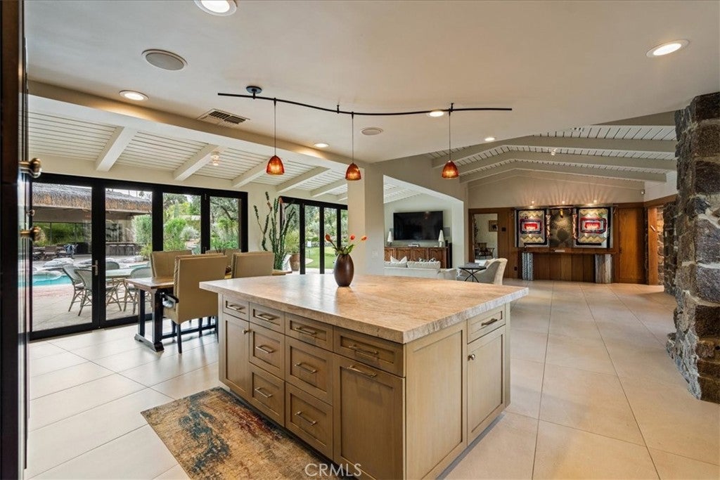 Palm Desert, California, 92260, United States, 3 Bedrooms Bedrooms, ,4 BathroomsBathrooms,Residential,Active,2008008