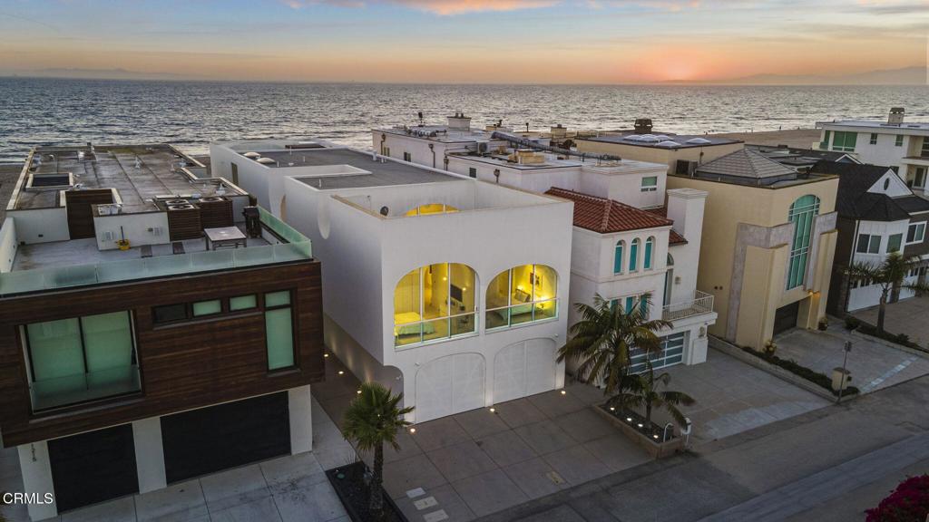 Oxnard, California, 93035, United States, 4 Bedrooms Bedrooms, ,5 BathroomsBathrooms,Residential,Active,1904736