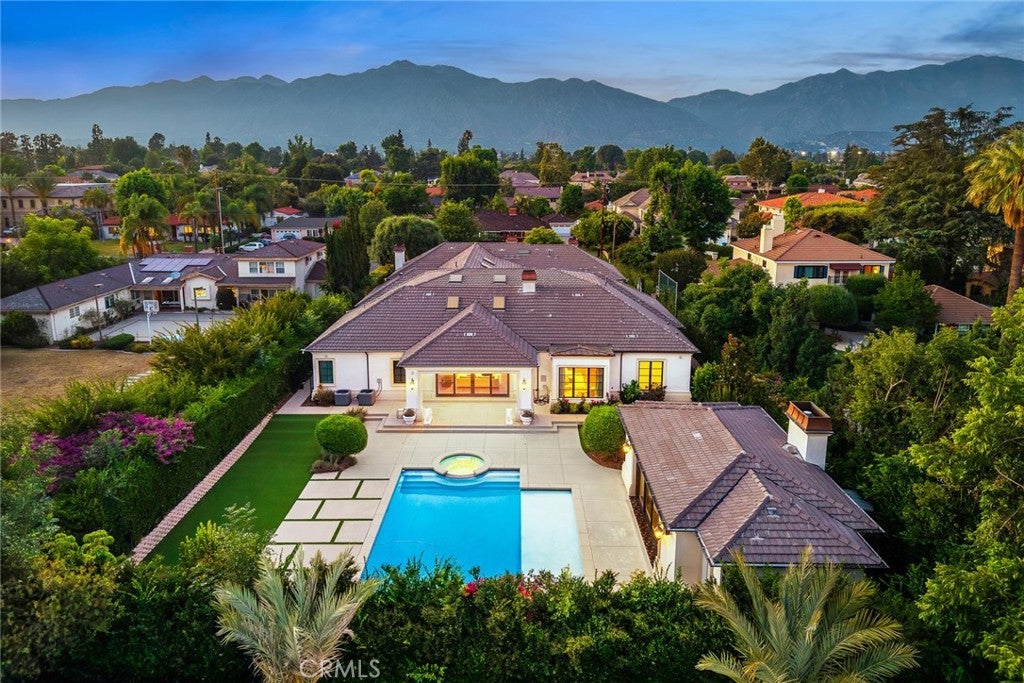 Arcadia, California, 91007, United States, 6 Bedrooms Bedrooms, ,7 BathroomsBathrooms,Residential,Pending,1898195