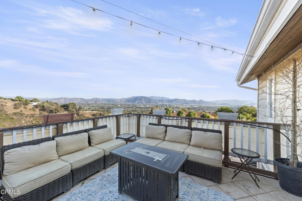 Camarillo, California, 93010, United States, 6 Bedrooms Bedrooms, ,4 BathroomsBathrooms,Residential,Active,1953410