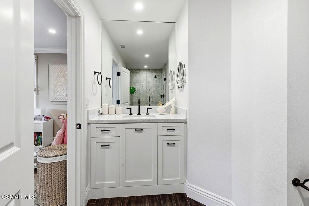 Westlake Village, California, 91362, United States, 6 Bedrooms Bedrooms, ,6 BathroomsBathrooms,Residential,Active,2031759