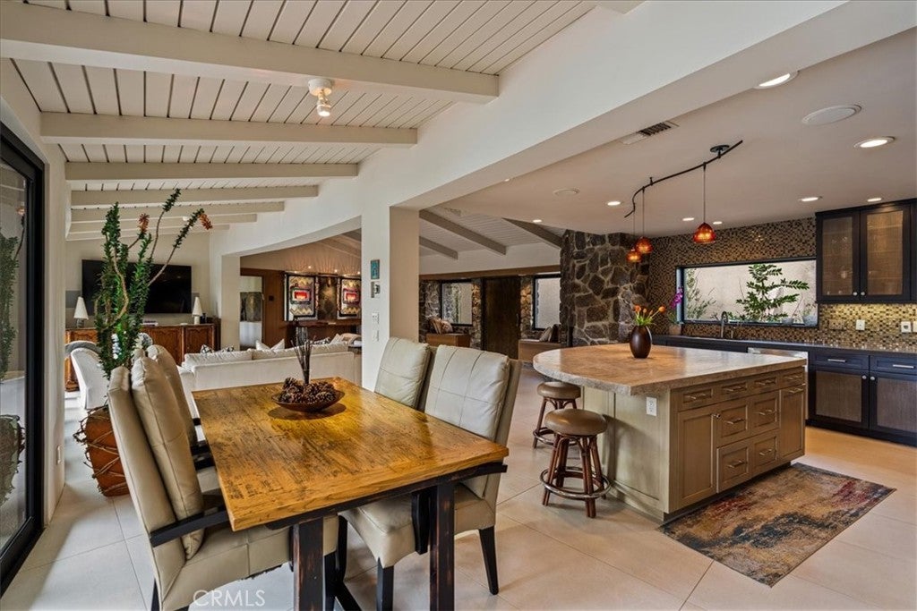 Palm Desert, California, 92260, United States, 3 Bedrooms Bedrooms, ,4 BathroomsBathrooms,Residential,Active,2008008