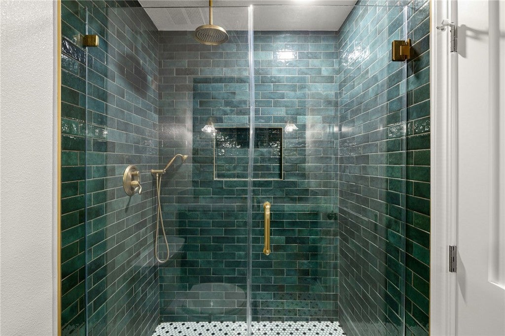 La Verne, California, 91750, United States, 4 Bedrooms Bedrooms, ,2 BathroomsBathrooms,Residential,Active,1944065