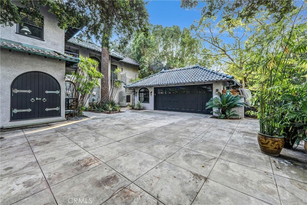 Pasadena, California, 91106, United States, 8 Bedrooms Bedrooms, ,10 BathroomsBathrooms,Residential,Active,1996260