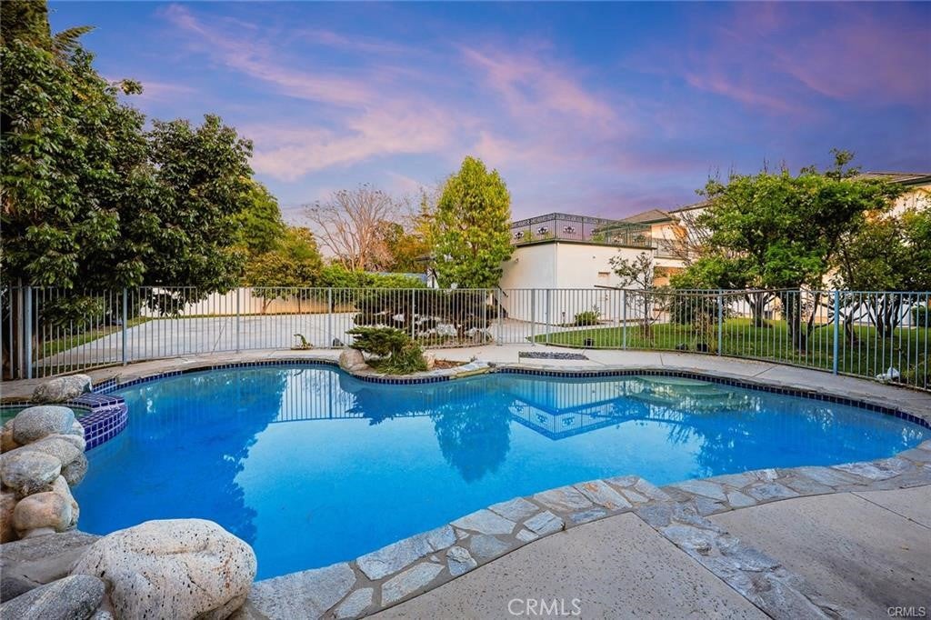 Arcadia, California, 91007, United States, 7 Bedrooms Bedrooms, ,9 BathroomsBathrooms,Residential,Active,1943808