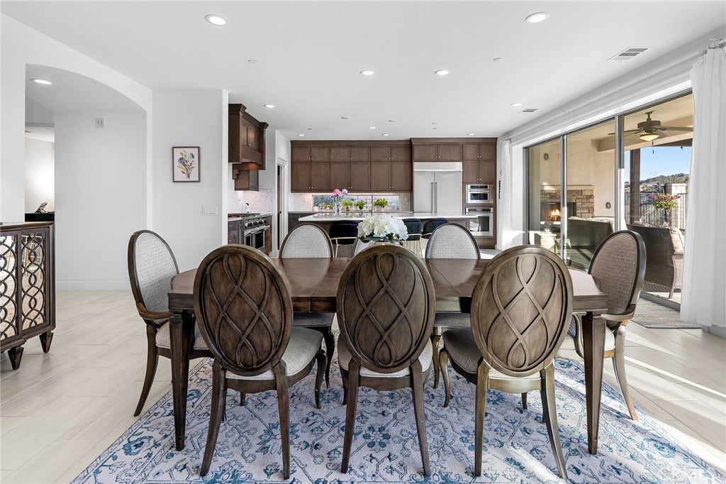 Chino Hills, California, 91709, United States, 5 Bedrooms Bedrooms, ,6 BathroomsBathrooms,Residential,Active,1986885