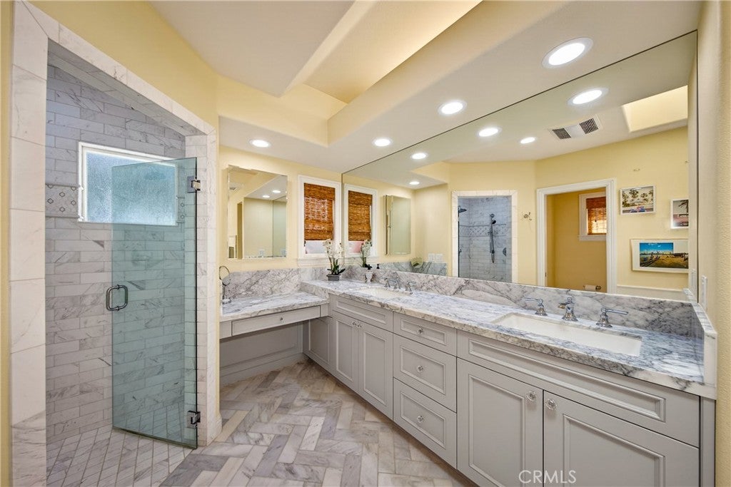 Redlands, California, 92373, United States, 4 Bedrooms Bedrooms, ,4 BathroomsBathrooms,Residential,Active,2022325