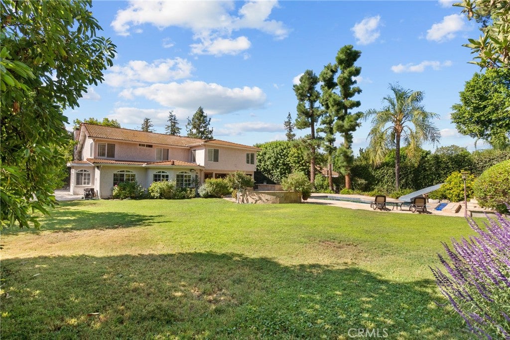 Northridge, California, 91324, United States, 5 Bedrooms Bedrooms, ,4 BathroomsBathrooms,Residential,Active,1952628