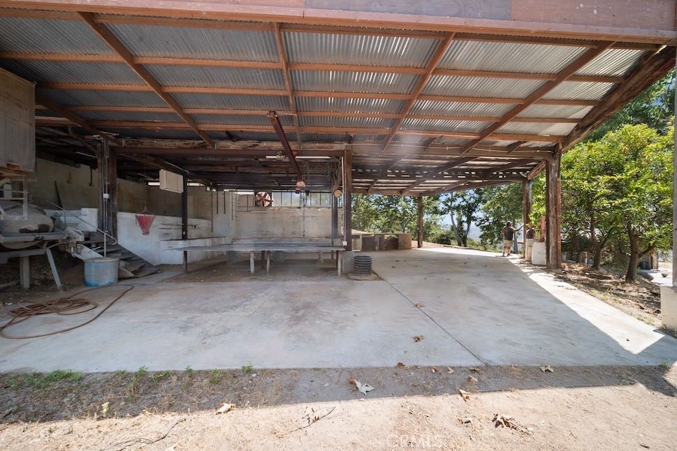 Fallbrook, California, 92028, United States, 3 Bedrooms Bedrooms, ,2 BathroomsBathrooms,Residential,Active,1820329