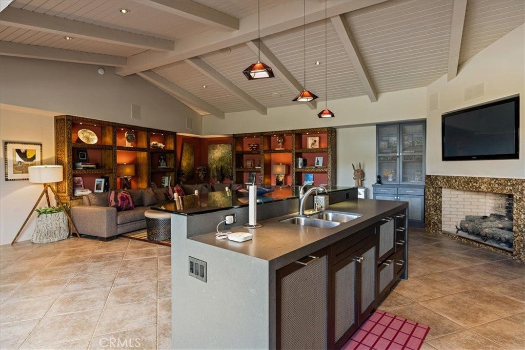 Palm Desert, California, 92260, United States, 3 Bedrooms Bedrooms, ,4 BathroomsBathrooms,Residential,Active,2008008
