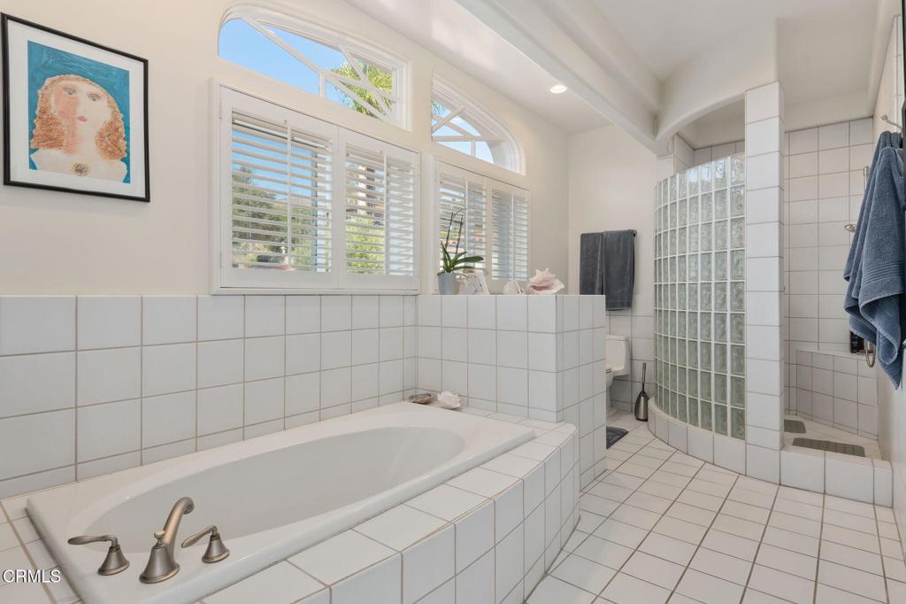 Ventura, California, 93001, United States, ,4 BathroomsBathrooms,Residential,Active,1853317