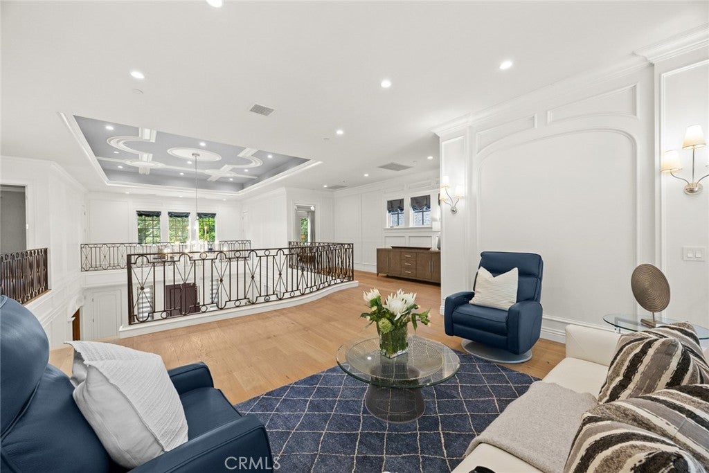 Arcadia, California, 91006, United States, 6 Bedrooms Bedrooms, ,8 BathroomsBathrooms,Residential,Active,1933891
