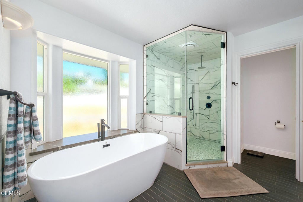 Camarillo, California, 93012, United States, 6 Bedrooms Bedrooms, ,4 BathroomsBathrooms,Residential,Active,1952615