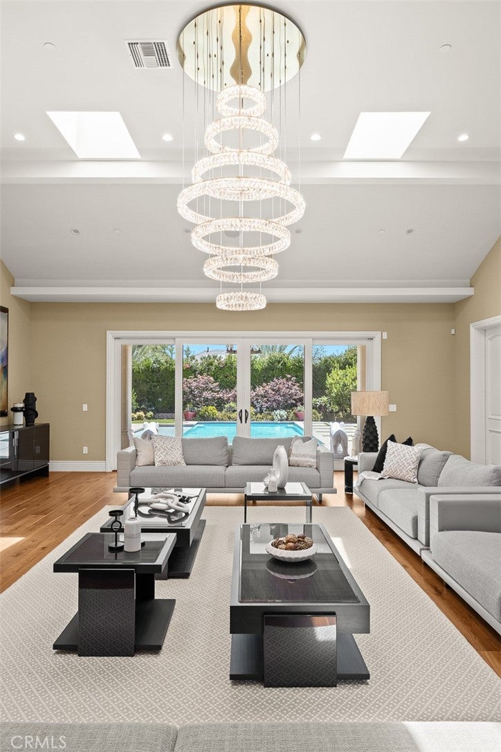 Arcadia, California, 91007, United States, 6 Bedrooms Bedrooms, ,7 BathroomsBathrooms,Residential,Pending,1898195